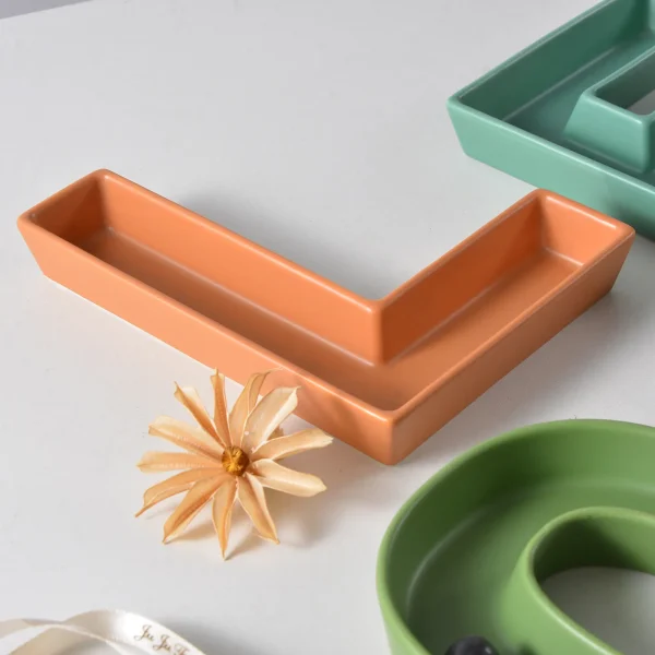 wholesale ceramic alphabet letter snack tray (3)