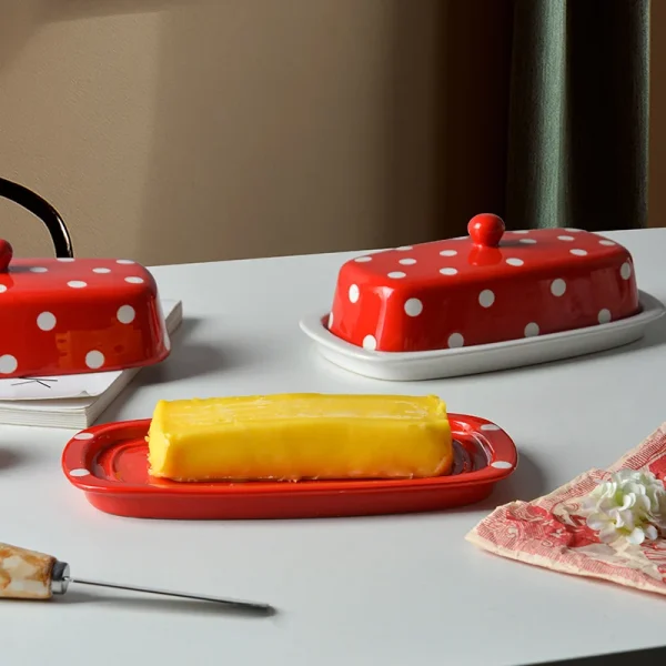 Großhandel mit Butterdosen aus Keramik (1)