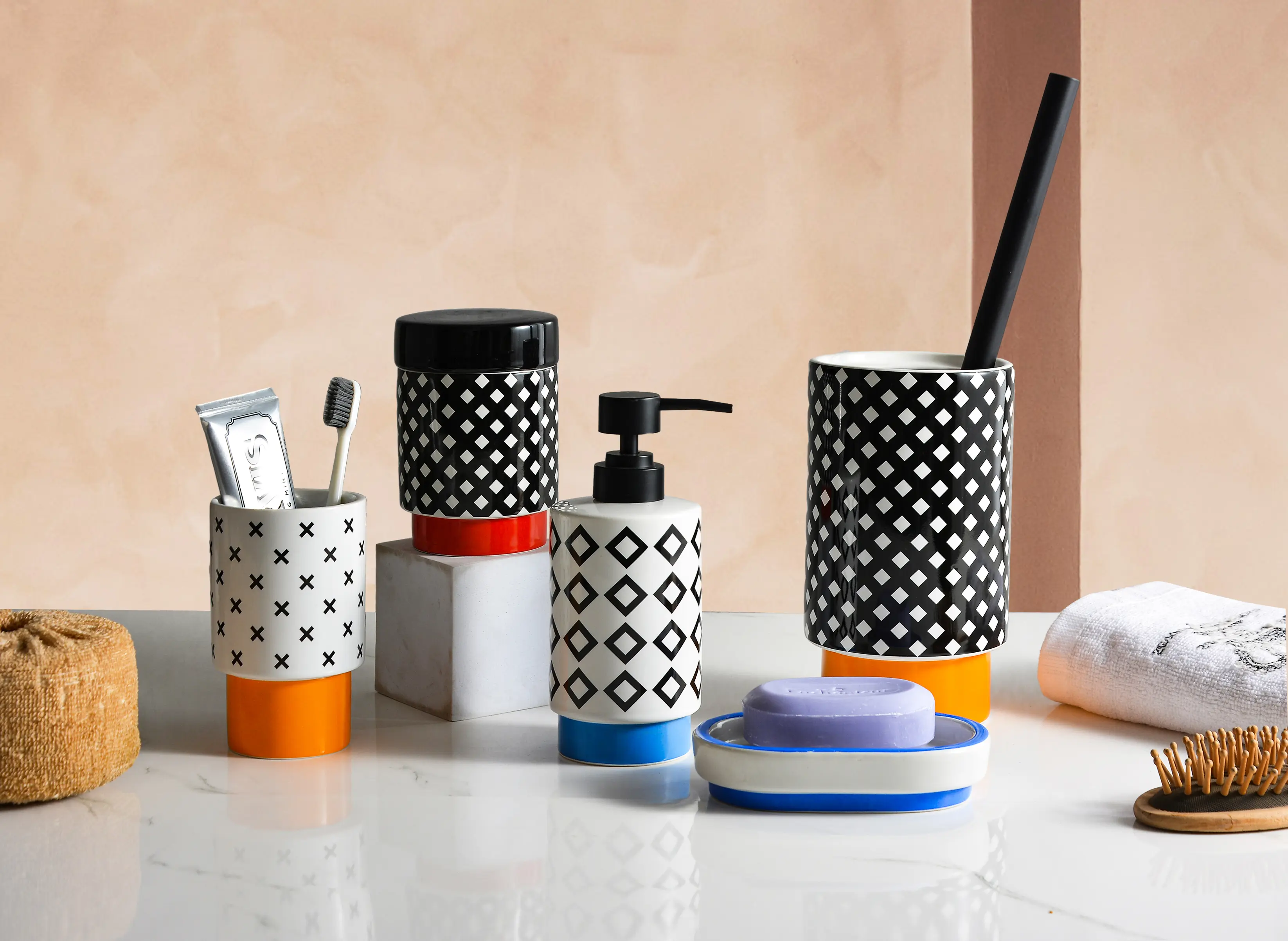 memphis-inspired geometric bathroom set wholesale (7)