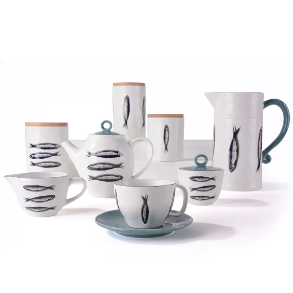 Wholesale Hand-painted Fish Ceramic Dinnerware Set for Restaurants, Hotels