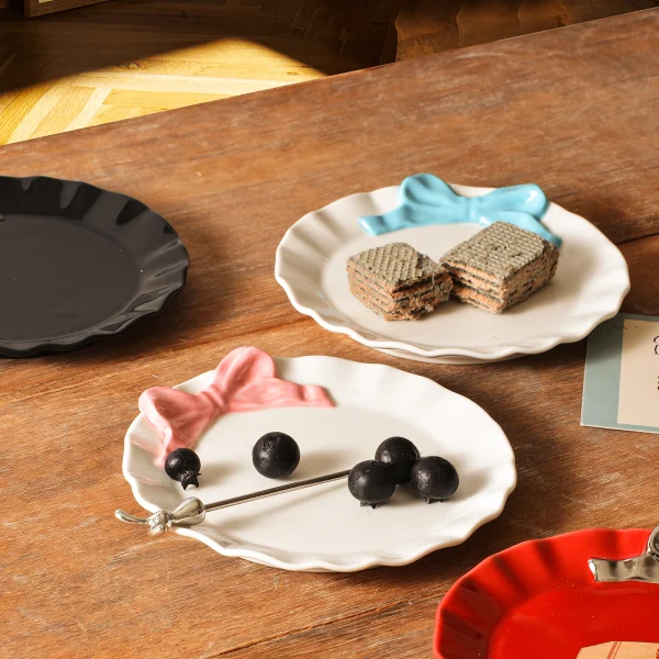 Wholesale Ceramic Bow Dessert Plates and Dinner Plates