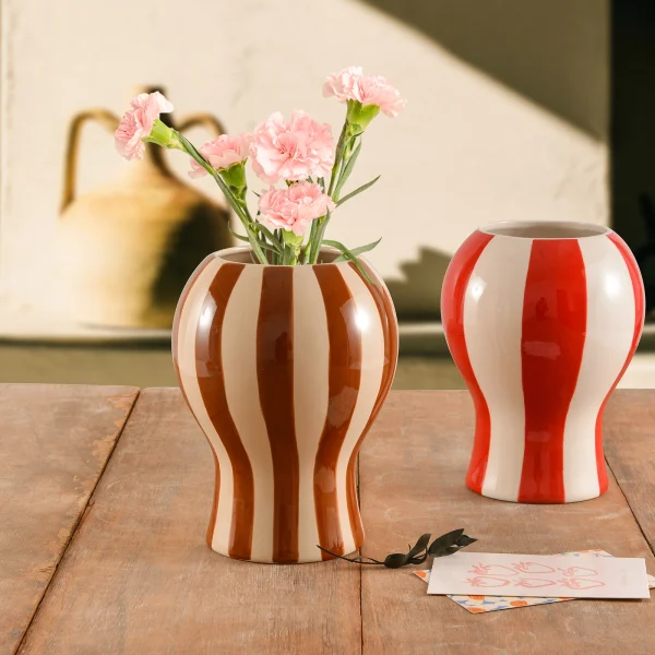 Wholesale Modern Striped Ceramic Balloon Vase, Supply of High-quality Flower Vase in Bulk