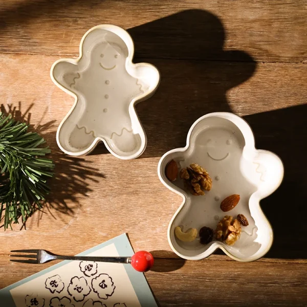 Wholesale Gingerbread Man Ceramic Nut Bowl, Christmas Decorative Snack Platter for Home Holiday Party