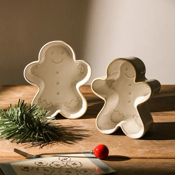 Wholesale Gingerbread Man Ceramic Nut Bowl, Christmas Decorative Snack Platter for Home Holiday Party